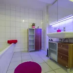 Theresa Apartment *